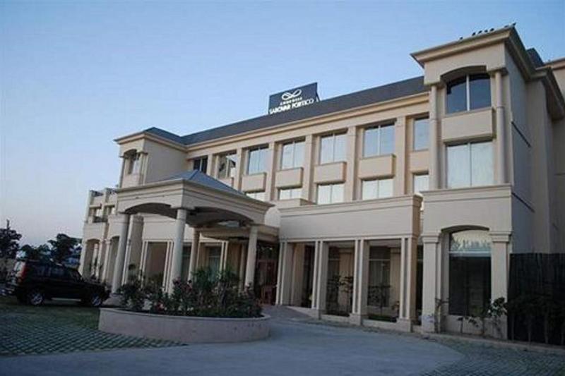 Ambrosia Sarovar Portico Haridwār Екстериор снимка